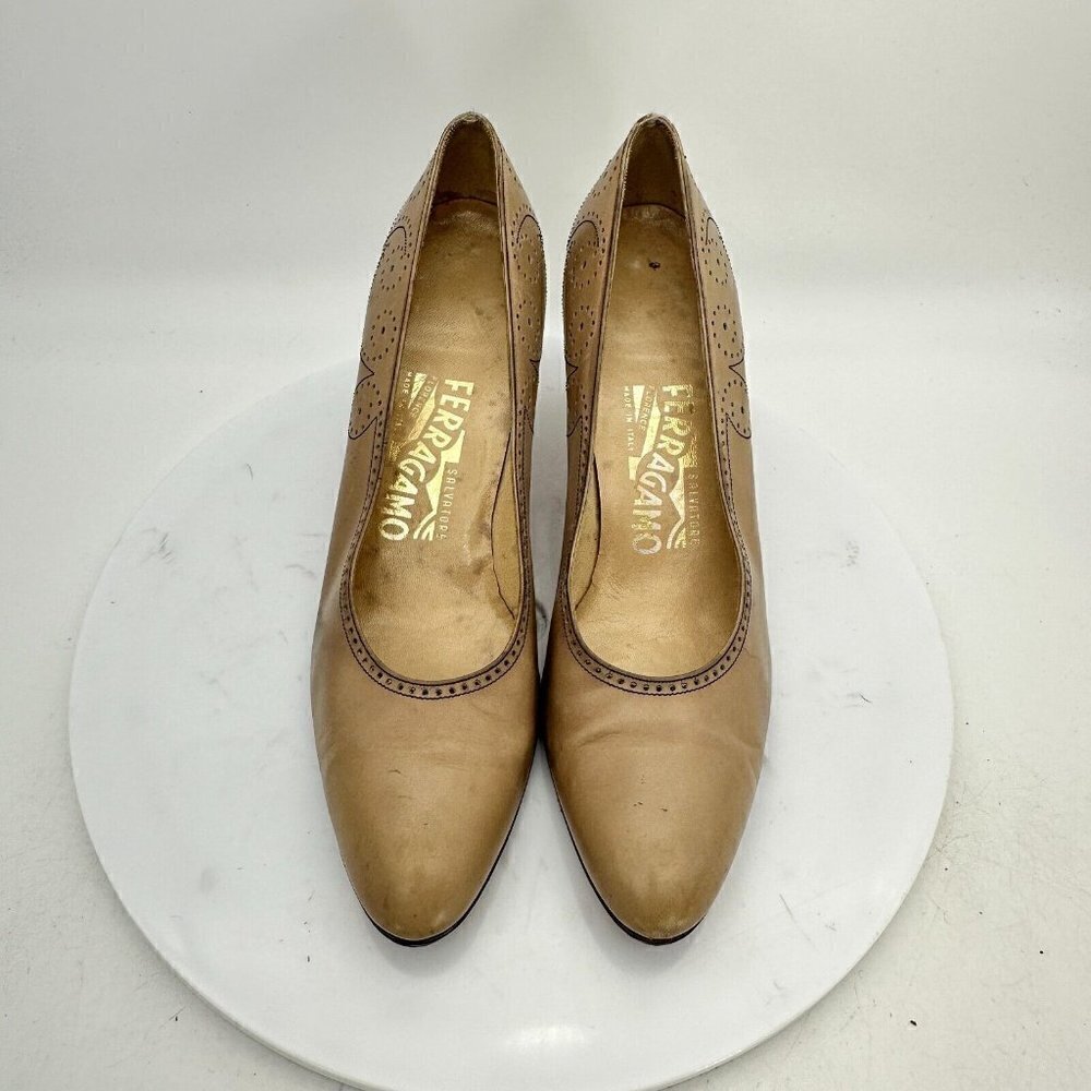Salvatore Ferragamo Women Size 8.5 AAAA Creme Taupe Leather Heels Pump Shoes - Picture 3 of 15